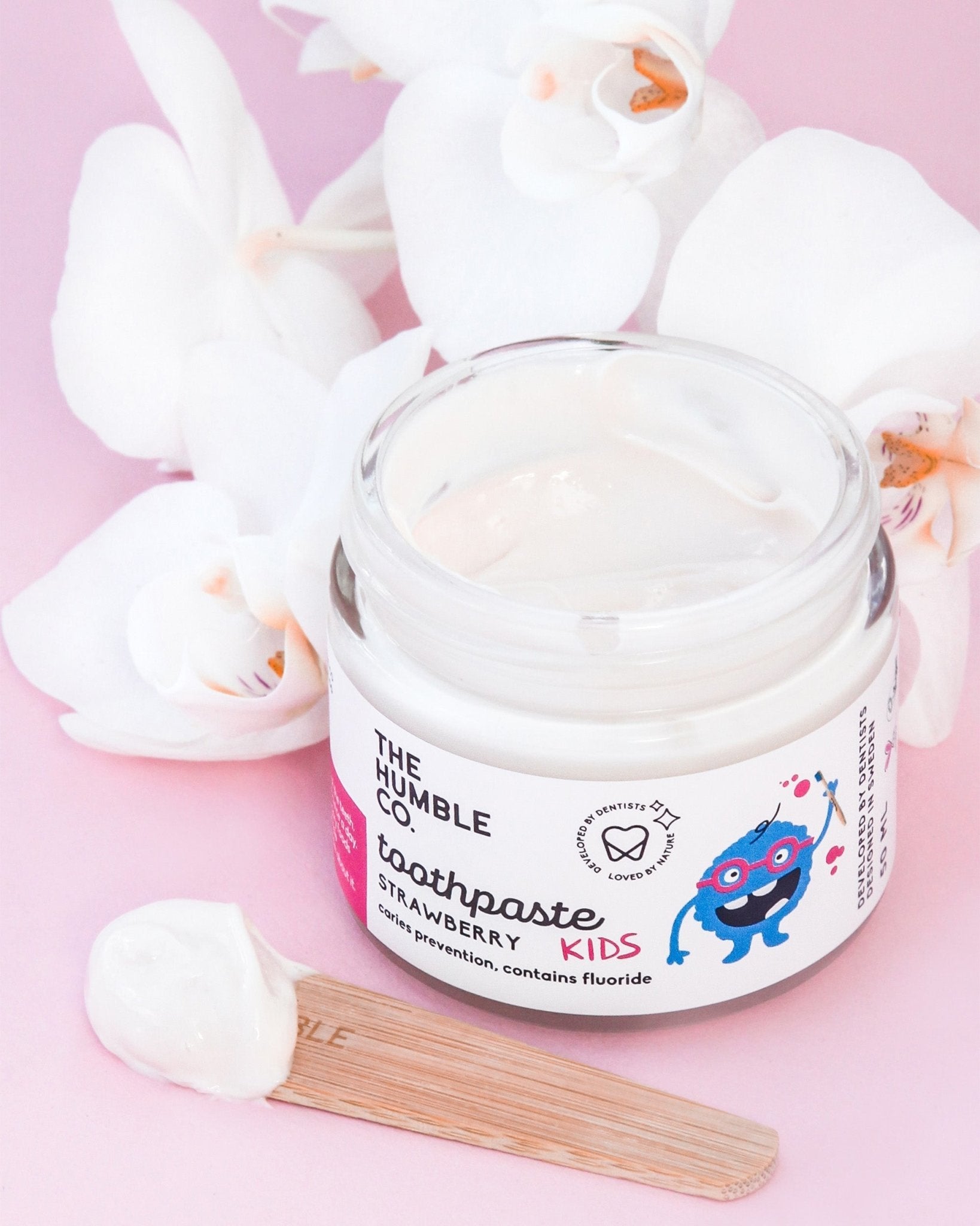 Toothpaste in glass jar – kids strawberry - The Humble Co.